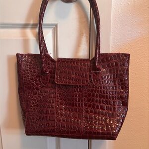 Women's Croc-Embossed Tote Bag - Burgundy
